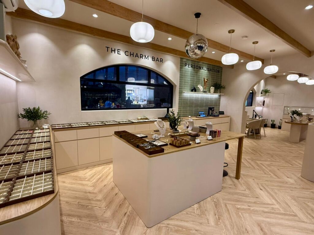 How Fit Out Experts Trick Your Eyes Into Seeing More Space